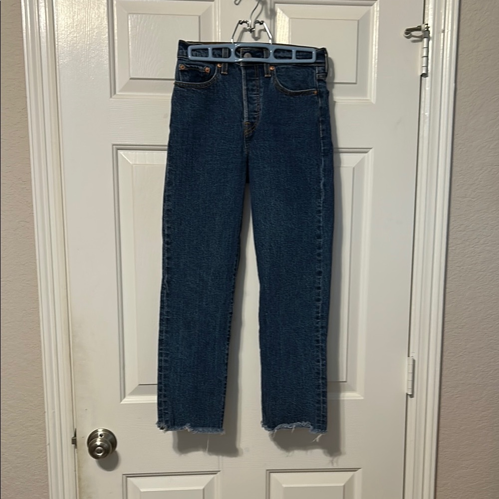 Women's Levi Strauss Classic Button Fly Blue Denim Jeans Wedge Straight Size 24